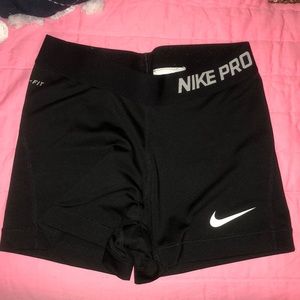 Black Nike Pro
